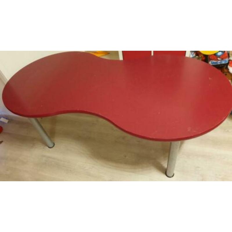 Rode kinder ( knutsel)tafel