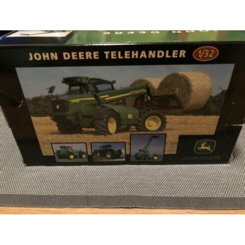 John Deere Telehandler 1:32