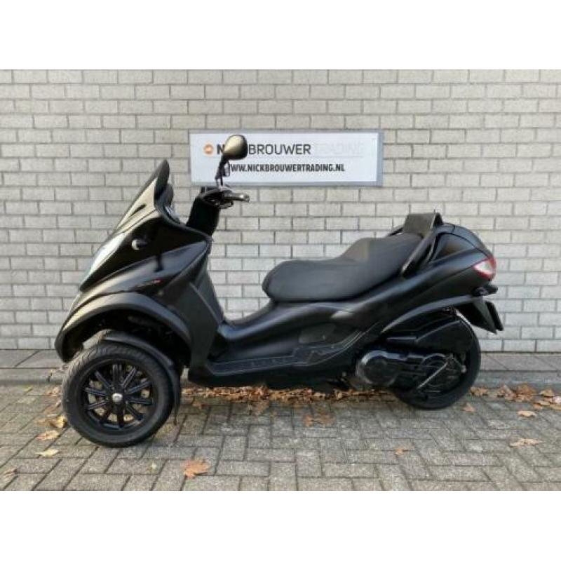 Piaggio MP3 400 LT Sport 16 X MP3 400 op voorraad (bj 2009)