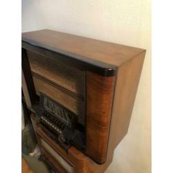 Oude radio (Philips 735A)