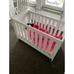 Complete baby kamer en kinderwagen bugaboo cameleon+maxicosi