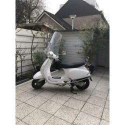 Vespa LX (1e eigenaar)