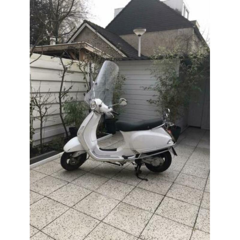 Vespa LX (1e eigenaar)