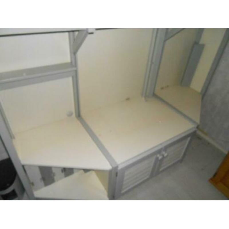 lundia kast