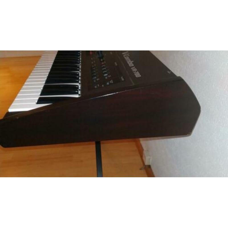 Roland V-combo VR-700
