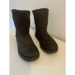 Ugg maat 39 kleur bruin