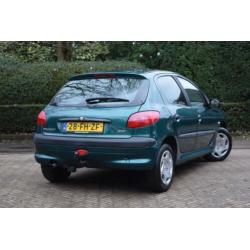 Peugeot 206 1.4 Gentry Cruise Control / APK tot 01.2021