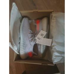 Yeezy boost 350 v2 tail light maat 43 1/3