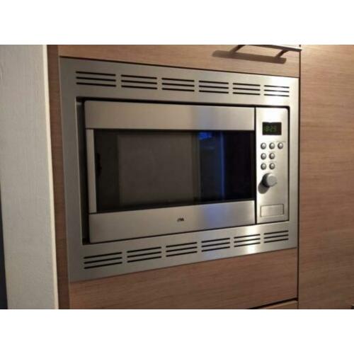 Inbouw: vaatwasser, combi oven/magnetron en gaskookplaat met