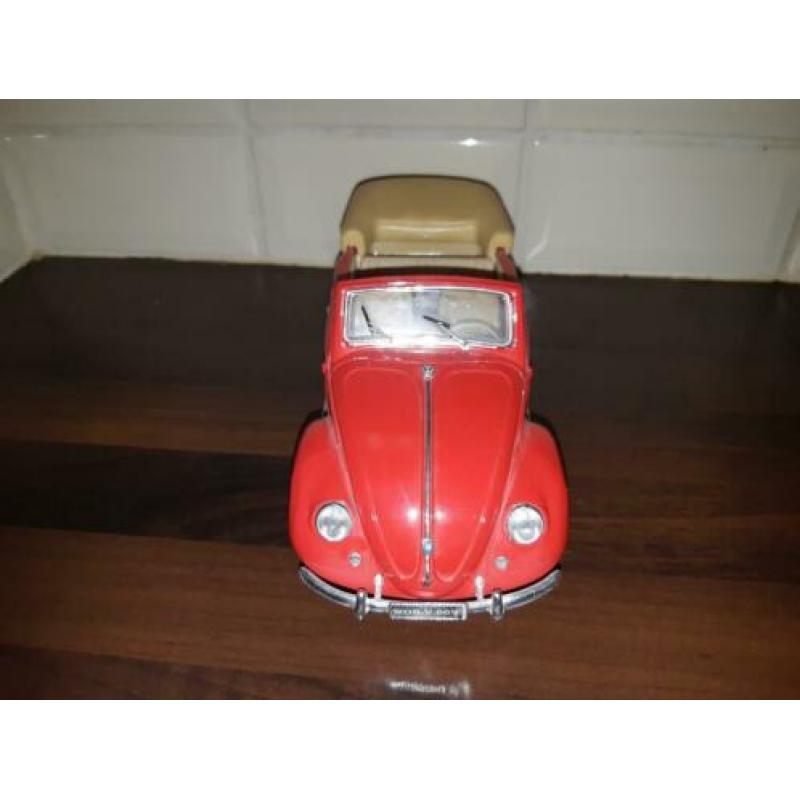 Volkswagen Kever Cabriolet 1/18 Maisto