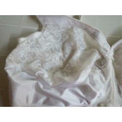 BH wit kant design mt.125 Cup H - GLAMORISE - NIEUW