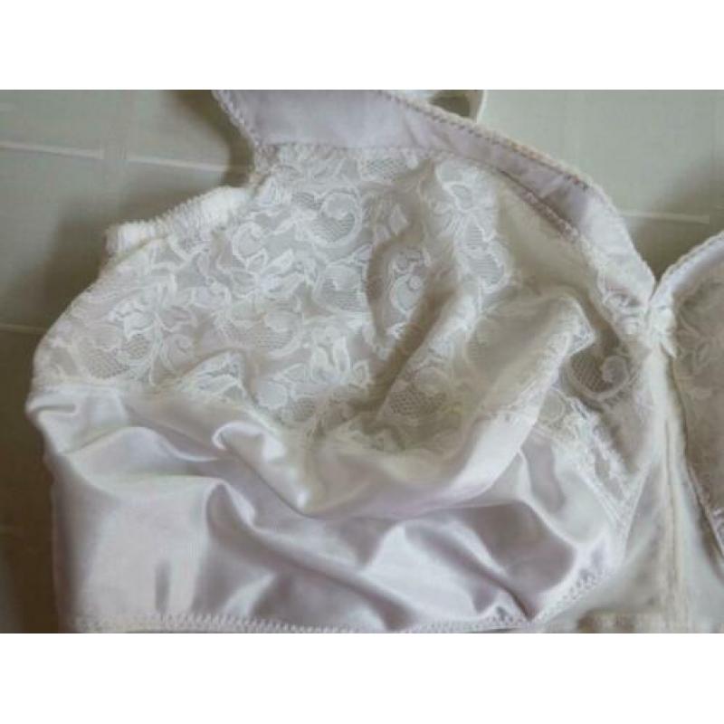 BH wit kant design mt.125 Cup H - GLAMORISE - NIEUW