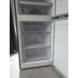Samsung rvs koel-diepvriescombinatie.