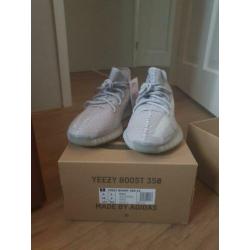 Yeezy boost 350 v2 tail light maat 43 1/3
