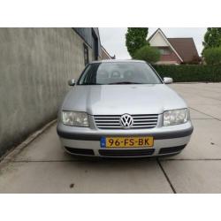 Volkswagen Bora 1.4-16V Trendline