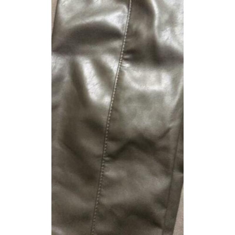 Sky leer broek