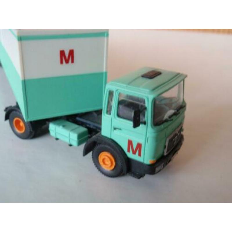 KIBRI MAN met gesloten trailer van MIGROS