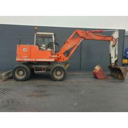 O & K MH 2.8 mobiele kraan banden graafmachine wielkraan