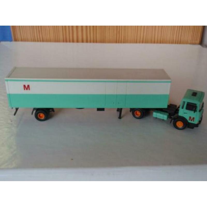 KIBRI MAN met gesloten trailer van MIGROS