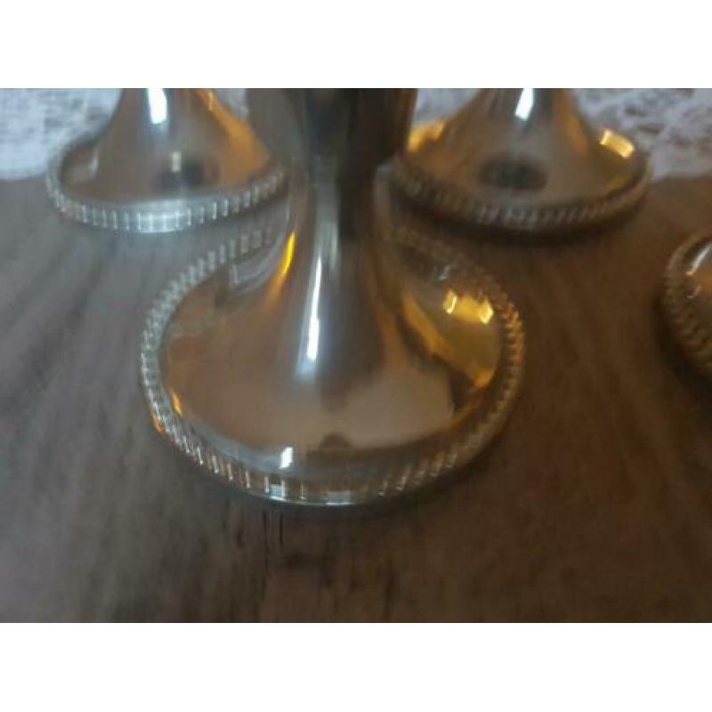 Verzilverde juwelier kandelaars parelrand