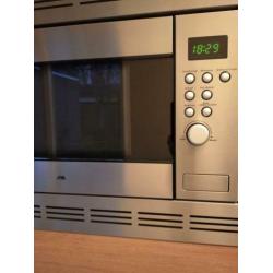 Inbouw: vaatwasser, combi oven/magnetron en gaskookplaat met