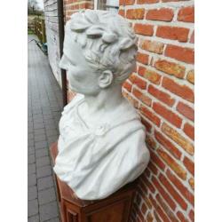 Oude gipsen buste