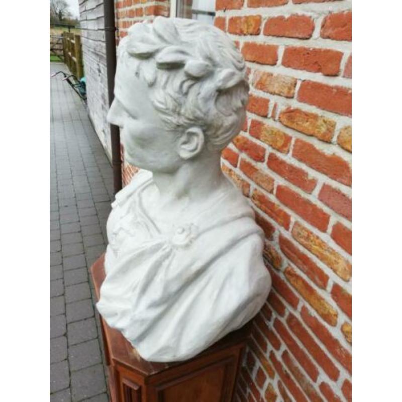 Oude gipsen buste