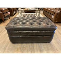 Originele Engelse XL Chesterfield hocker voetenbank