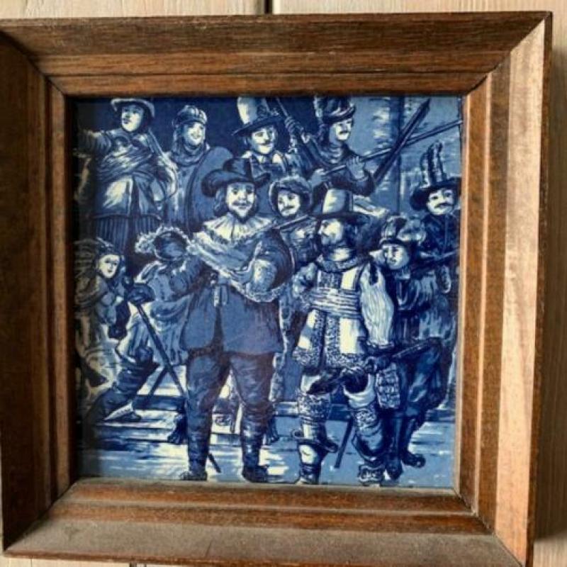 Mooi Delfts blauw tegeltje van Rembrandt. De Nachtwacht.