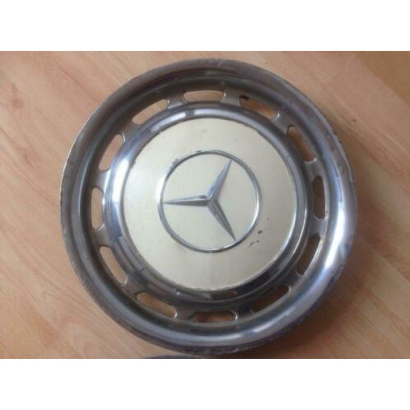 Mercedes retro wieldoppen