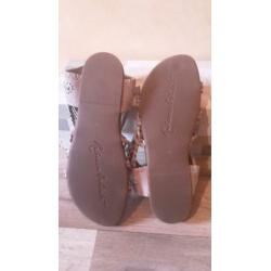 Rebecca white sandalen grijs/wit, Maat 38!