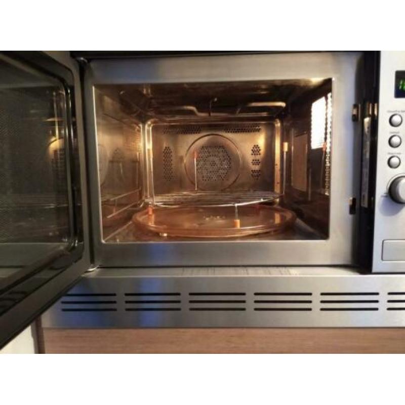Inbouw: vaatwasser, combi oven/magnetron en gaskookplaat met