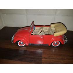Volkswagen Kever Cabriolet 1/18 Maisto
