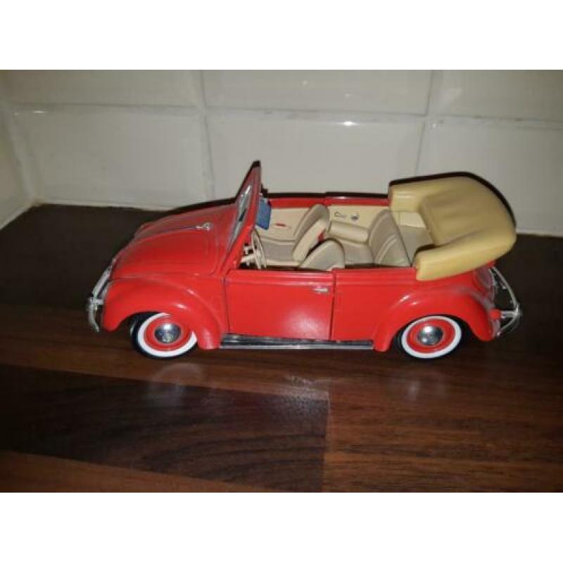 Volkswagen Kever Cabriolet 1/18 Maisto