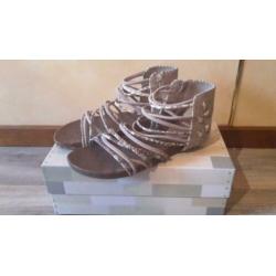 Rebecca white sandalen grijs/wit, Maat 38!