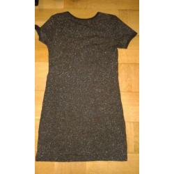Zwart glitterjurkje maat 140