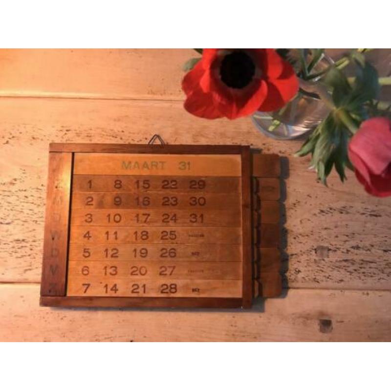 Vintage eeuwige / eeuwigdurende kalender hout maandkalender