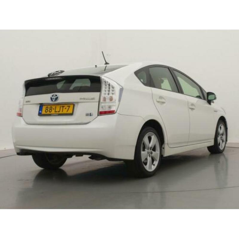 Toyota Prius 1.8 Dynamic | Navigatie| Leder (bj 2010)