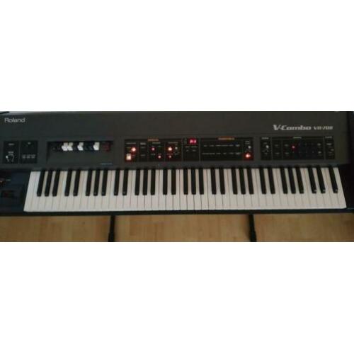 Roland V-combo VR-700