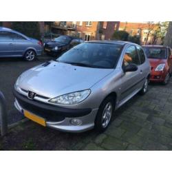 Peugeot 206 1.4 3D 2002 Grijs