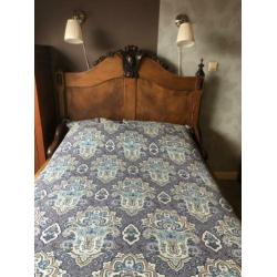Antiek bed ( twijfelaar)