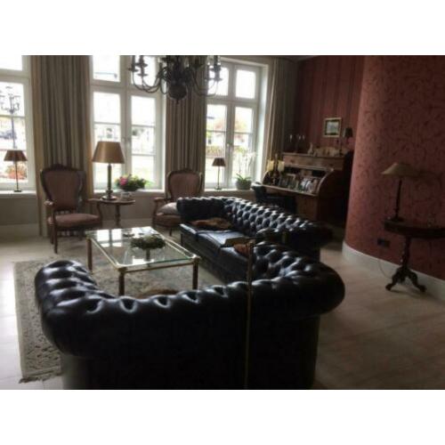 Chesterfield bank(en), donkerbruin leer/leder 2 & 3zits