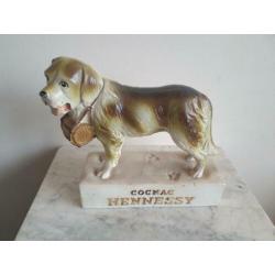 Hennessy cognac sint bernard hond beeld