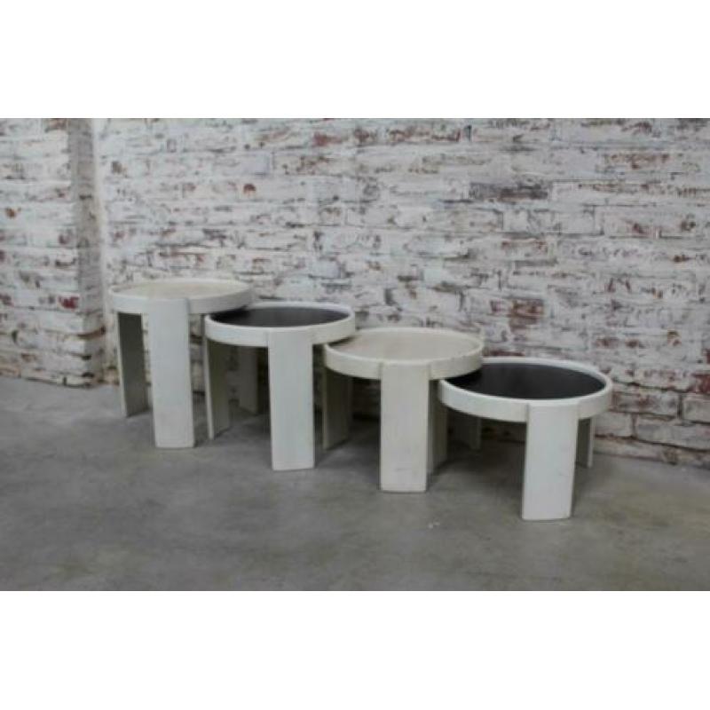 Bijzettafels van Cassina