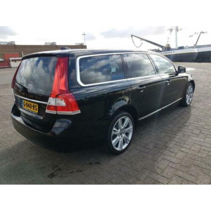 Volvo V70 T5 Kinetic Automaat (bj 2014)