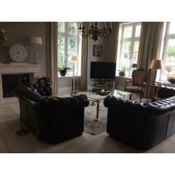Chesterfield bank(en), donkerbruin leer/leder 2 & 3zits