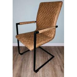 4 prachtige nieuwe eetkamerstoelen cognac !