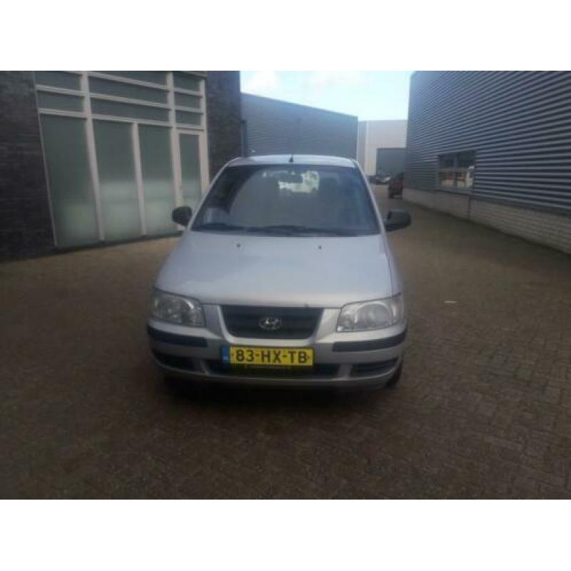 Hyundai Matrix 1.6 2002 Grijs Met nieuwe Apk en N.A.P €950.-