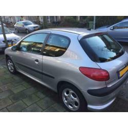 Peugeot 206 1.4 3D 2002 Grijs