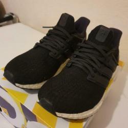 Adidas UltraBoost 4.0 maat 42